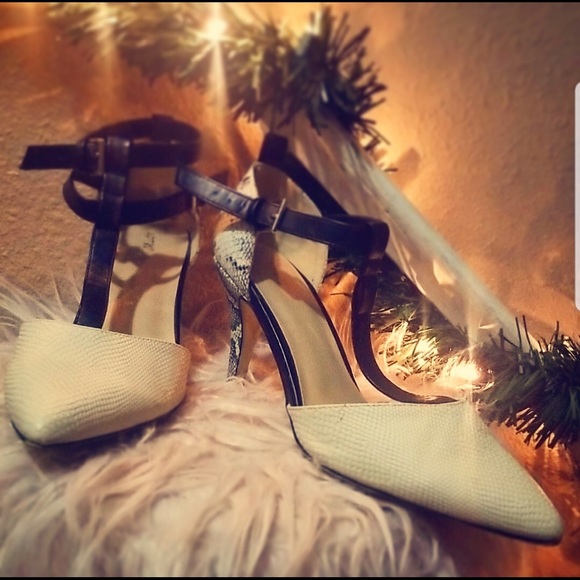Apt. 9 Snake skin heels!!! 🐍👠 - Picture 2 of 7
